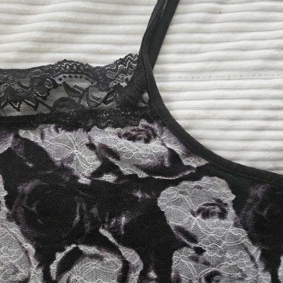 Maurices Floral Lace Women's Camisole - Black and Gray Size - Picture 4 of 7
